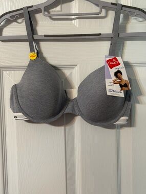 Hanes Gray Molded Seamless Everyday T-Shirt Bra